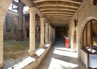 patio abadia lagrasse