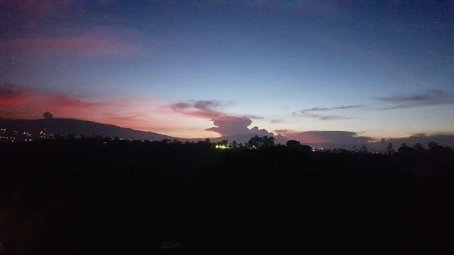 volcan poas en erupcion