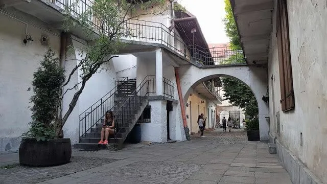 LAS ESCALERAS (escena de la Lista de Schindler)