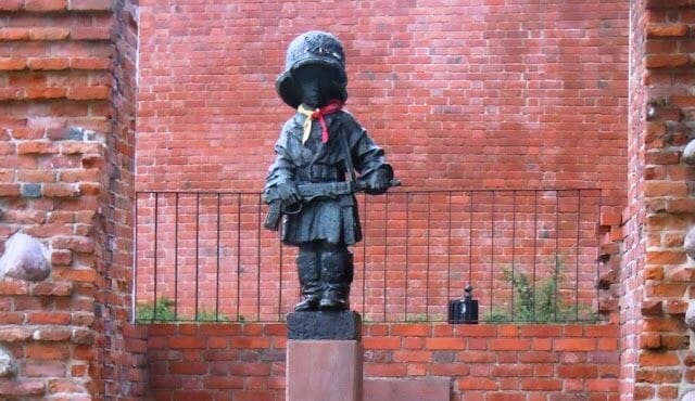 Monumento al pequeño insurgente
