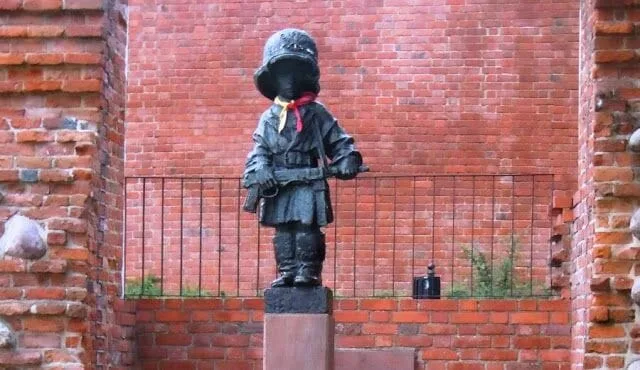 Monumento al pequeño insurgente