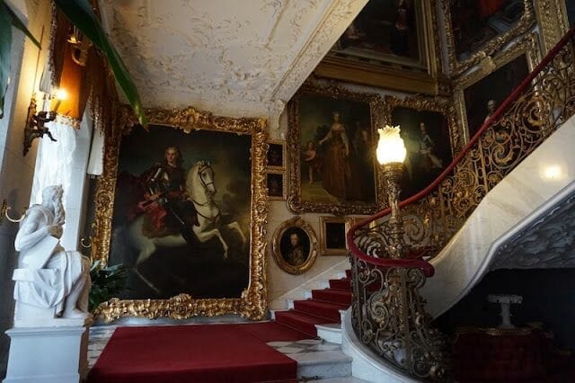 palacio de Kozłówka escalera