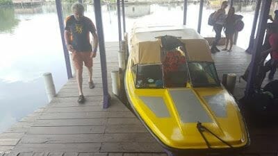 Bote de Almirante a Bocas del Toro