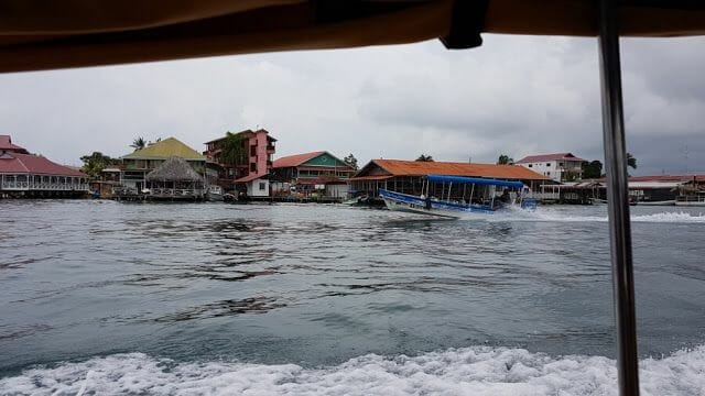 Bote de Almirante a Bocas del Toro