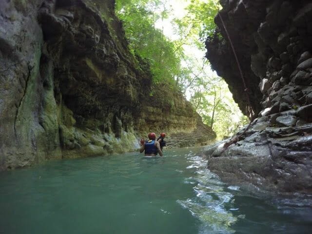 serpenteando Saltos de Damajagua