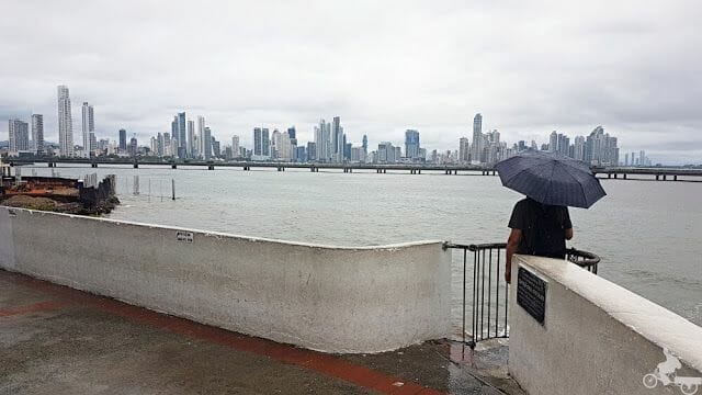 panama lluvia paraguas