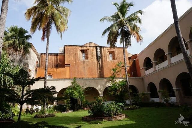 CLAUSTRO Convento Santo Domingo de los Dominicos 