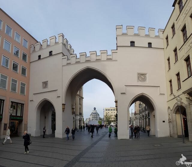 karlstor puerta carlos munich