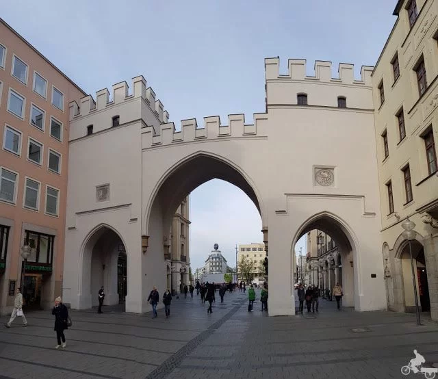 karlstor puerta carlos munich