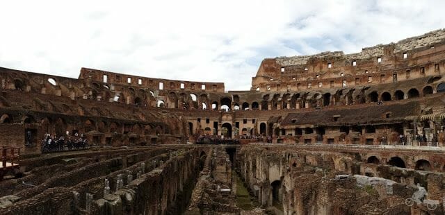 coliseo desde la arena subterráneo del coliseo