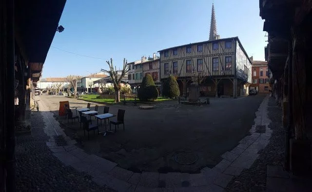 plaza de Mirepoix