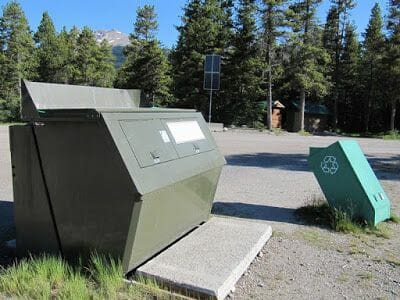 contenedores de basura del camping mosquito creek