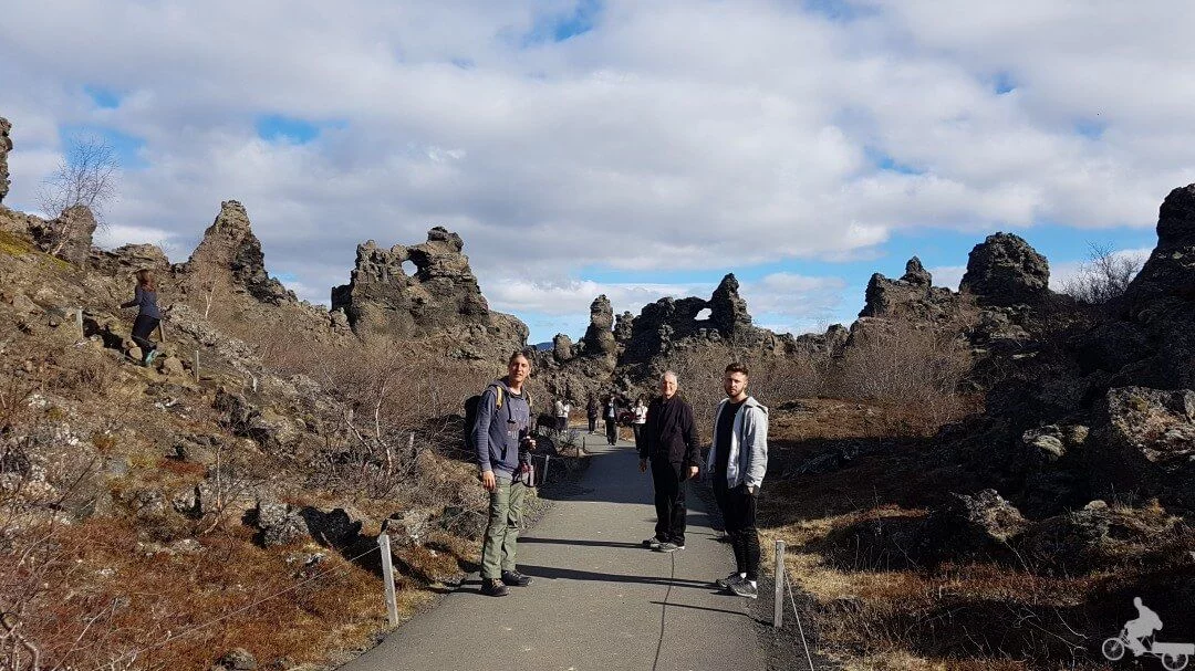 Dimmuborgir senderos