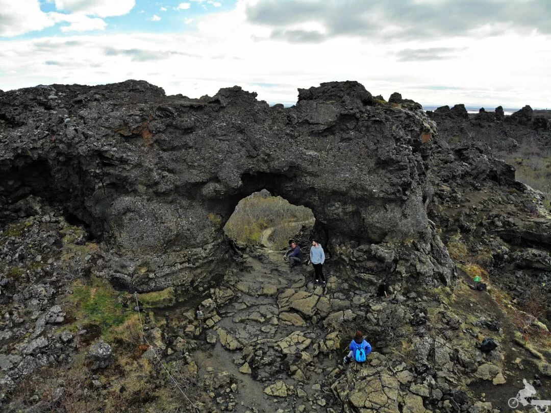 Dimmuborgir roca agujero