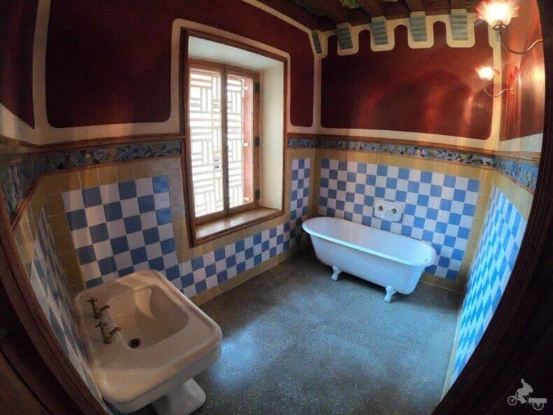 baño casa vicens