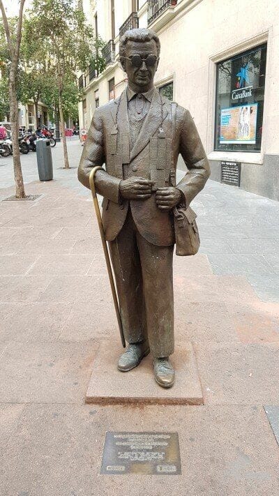 estatua ciegos once madrid