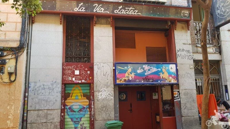 bar via lactea en malasaña