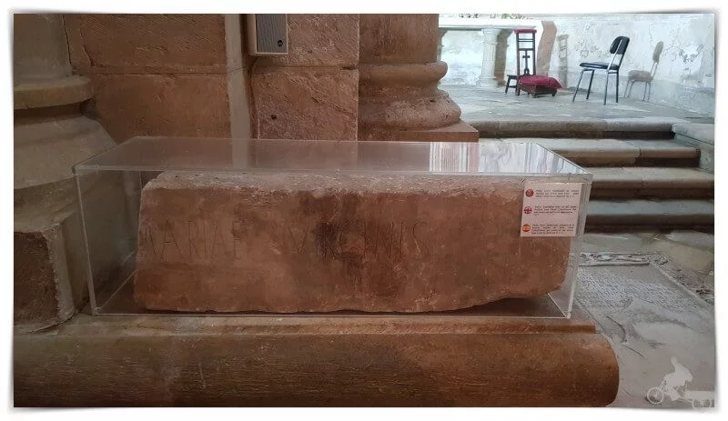 Piedra votiva fundacional se velha coimbra