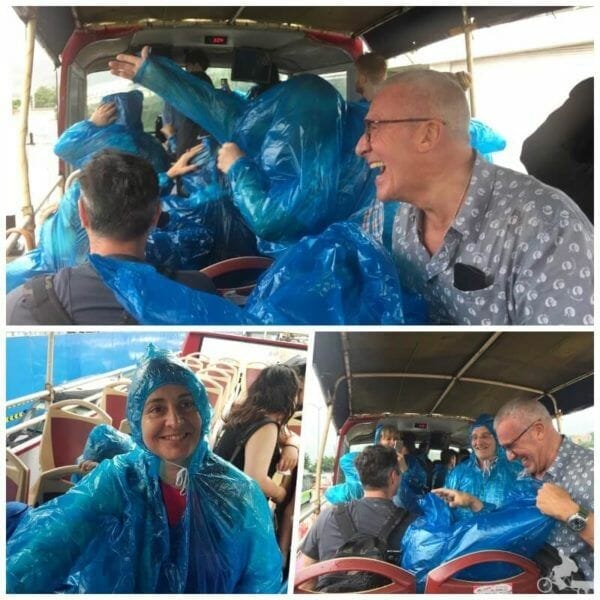 bus macau con lluvia