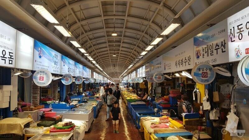 Dongmun traditional market - jeju island