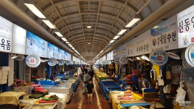 Dongmun traditional market - jeju island