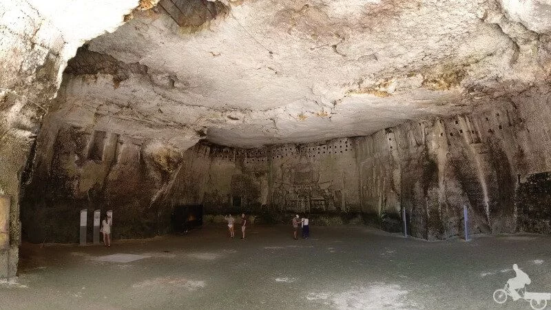 cueva que ver en brantome