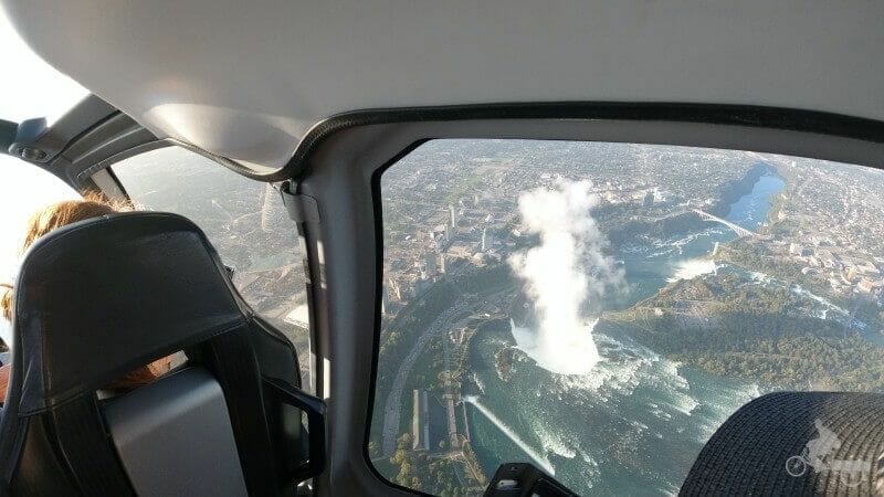 cataratas del niágara en helicóptero