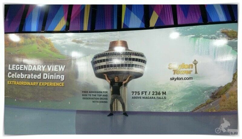 Torre Skylon Tower