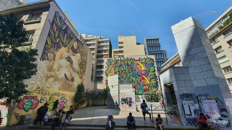 grafittis free tour santiago chile