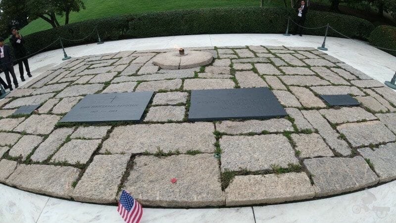 tumba de kennedy cementerio de arlington