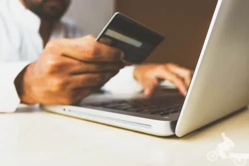 Alquilar online y empacar maletas