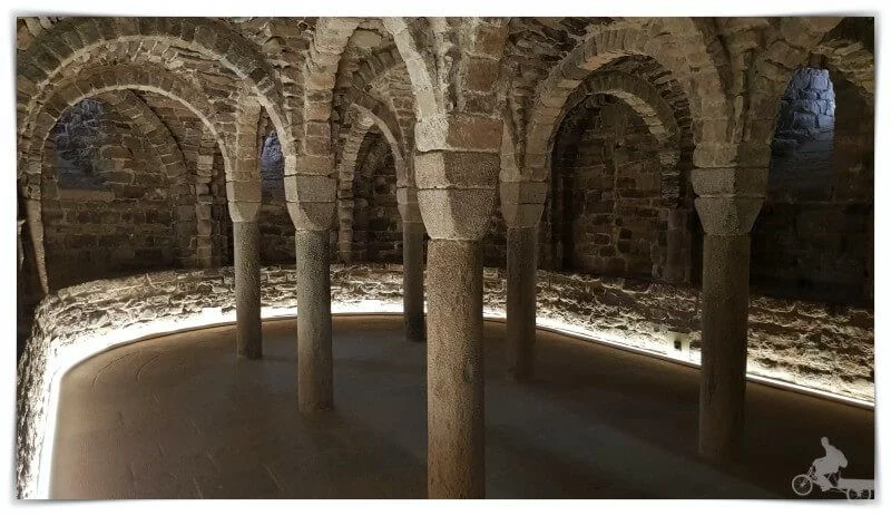 cripta colegiata de San Vicente de Cardona