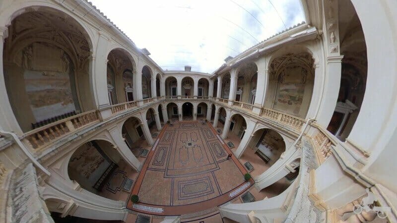 patio de Armas del palacio de Álvaro Bazán