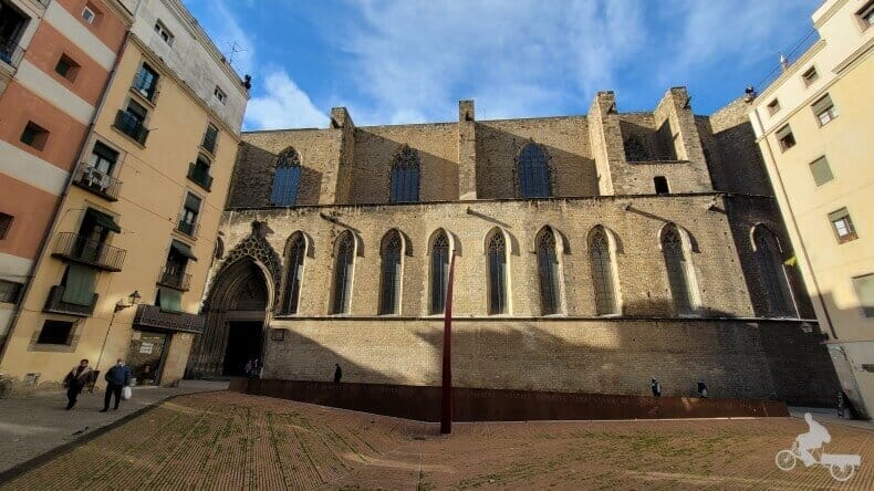 plaza del Fossar de les Moreres