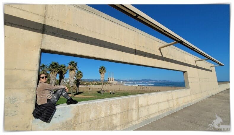 ventana del frente marítimo de Barcelona