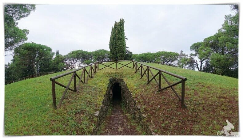 Túmulo etrusco de Montecalvario