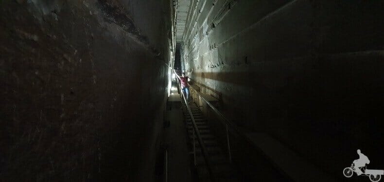 gran galería interior de la pirámide de Keops