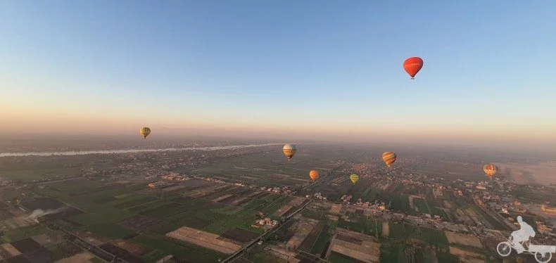 montar globo por Egipto