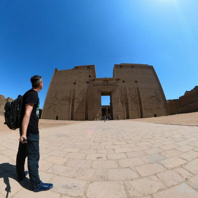 pilono del templo de Edfu