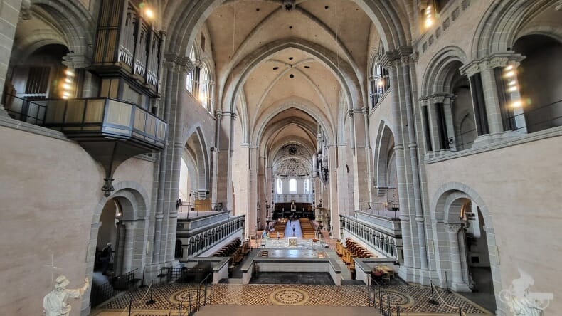 nave principal de dom trier