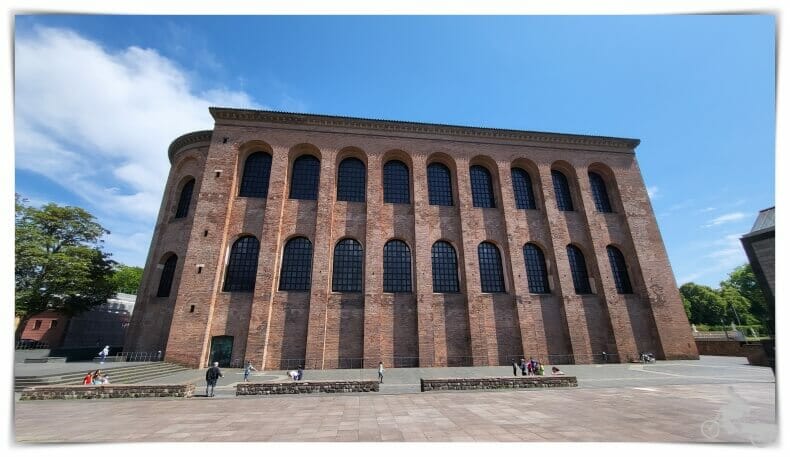 basilica constantino exterior