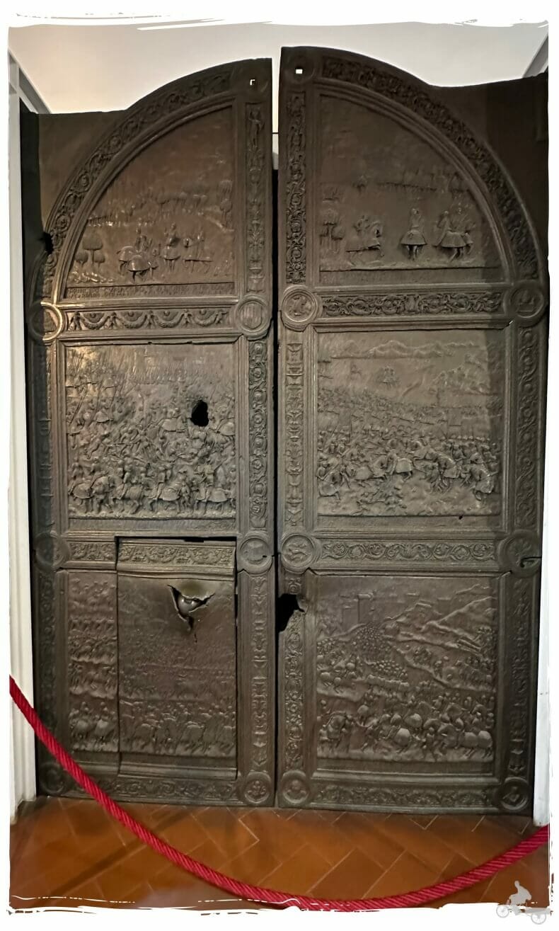 puertas de bronce