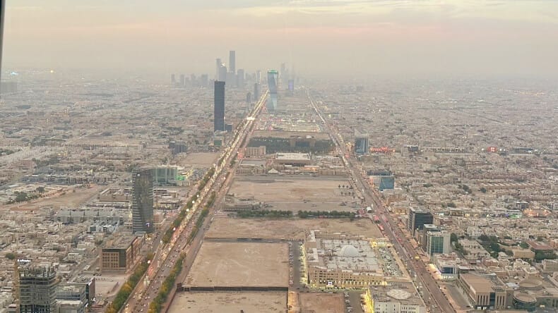 vistas desde el que fue el edificio más alto de Arabia Saudí