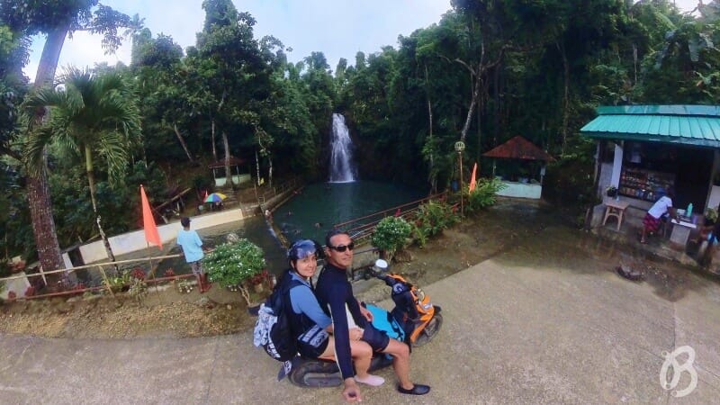 moto para visitar Taktak falls en Siargao