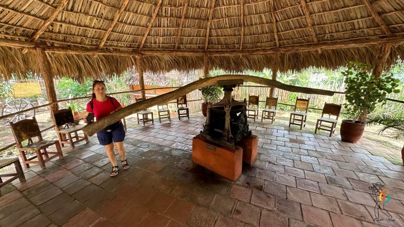 Manaca-Iznaga enorme trapiche