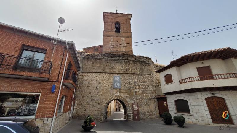 Puerta de San Miguel. Muralla medieval 