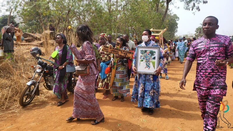 entierro en Togo
