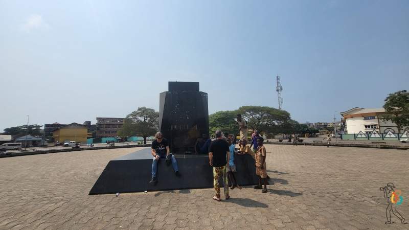 estatua de Lenin, pedestal sin estatua