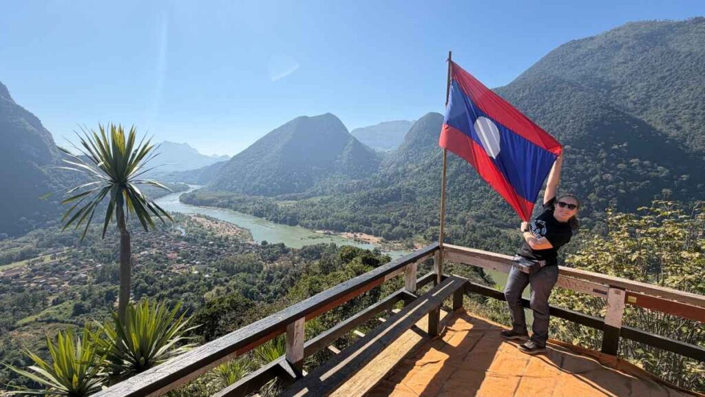que ver en muang ngoy en un dia