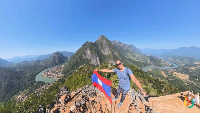 Vistas de Nong Khiaw desde la cima del mirador